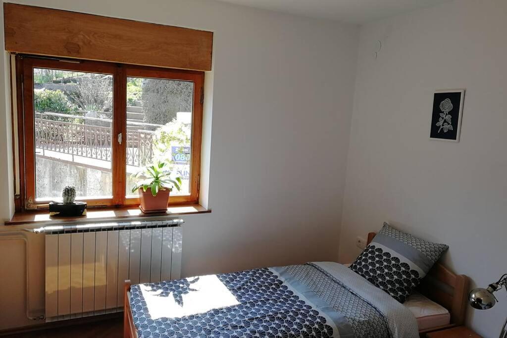 Zrm Center Apartment Идрия Екстериор снимка