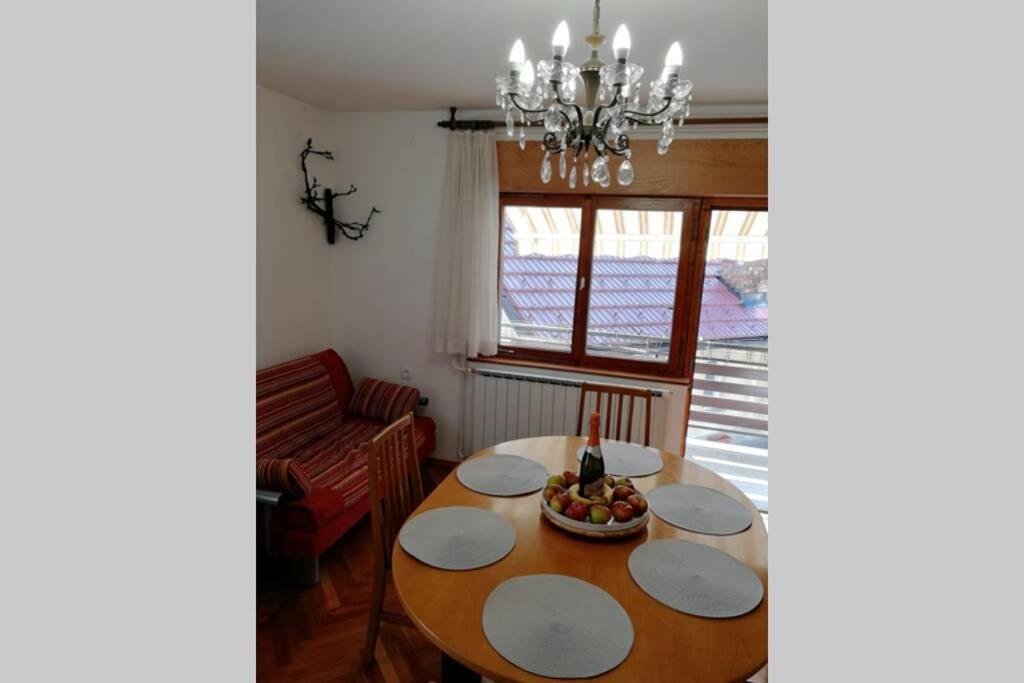 Zrm Center Apartment Идрия Екстериор снимка